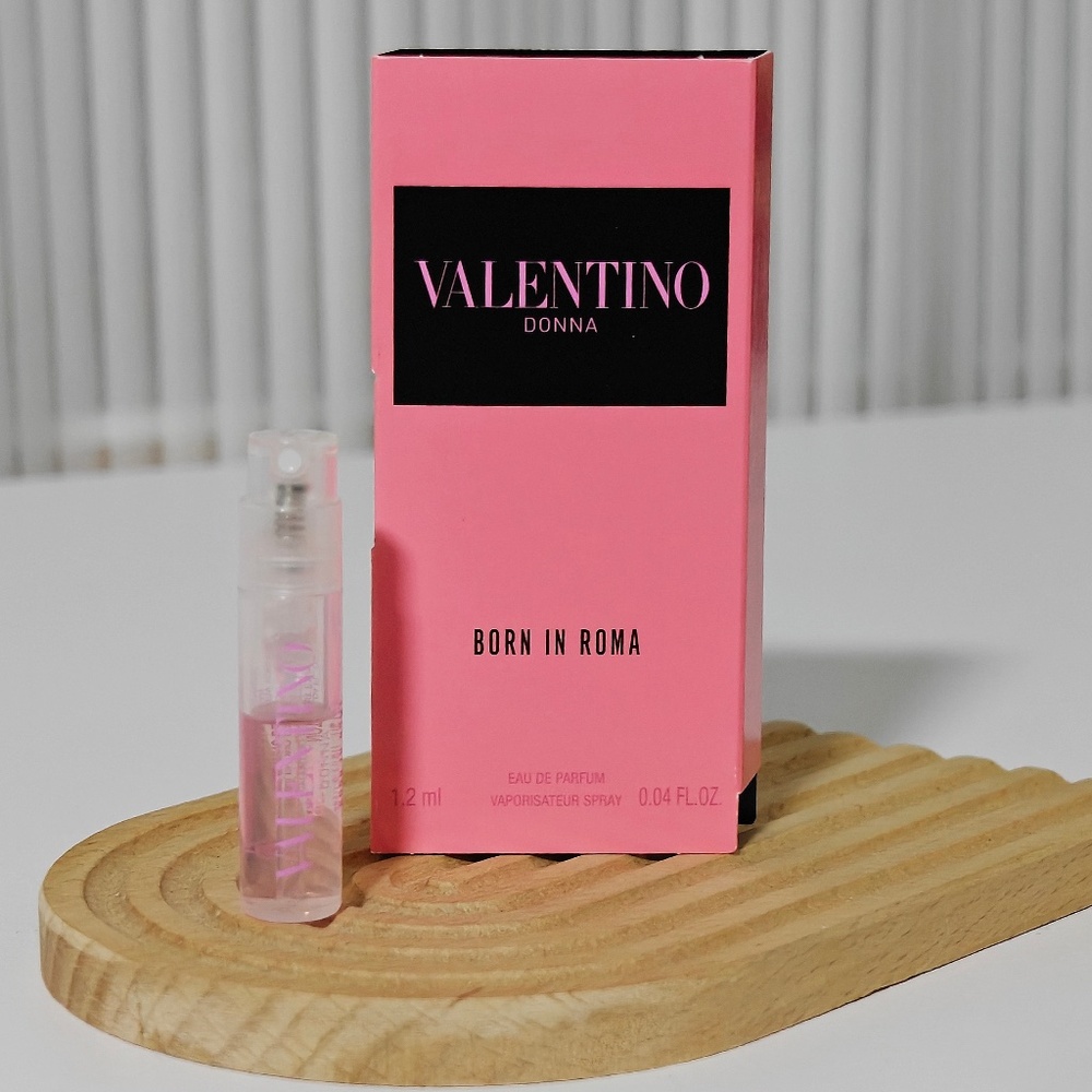 New Valentino Born in Roma EDP 0.04oz/1.2ml Sample Spray